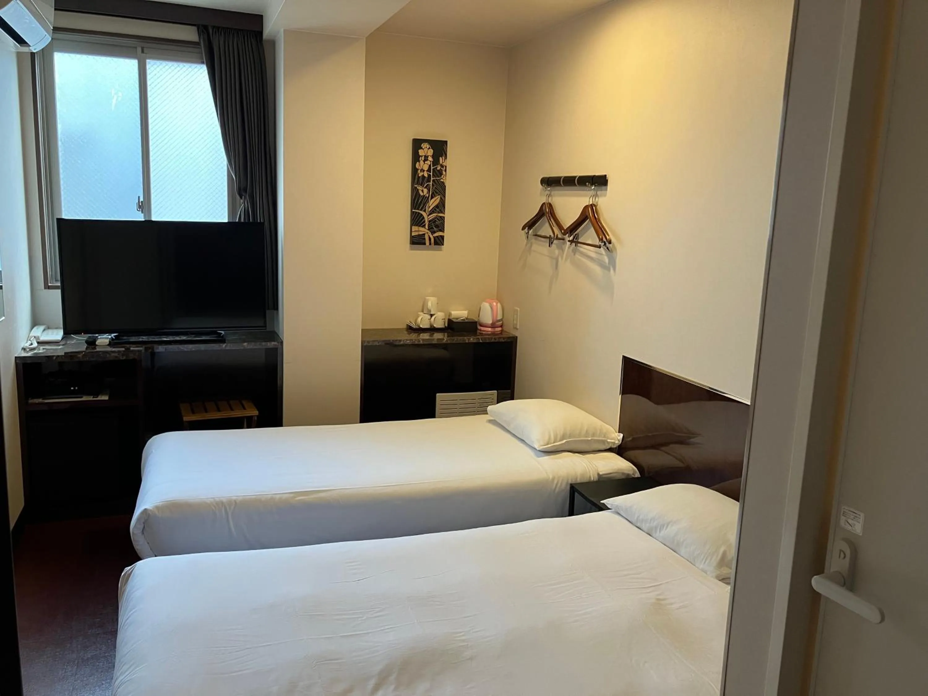Photo of the whole room, Bed in Hotel Arashi Namba No002