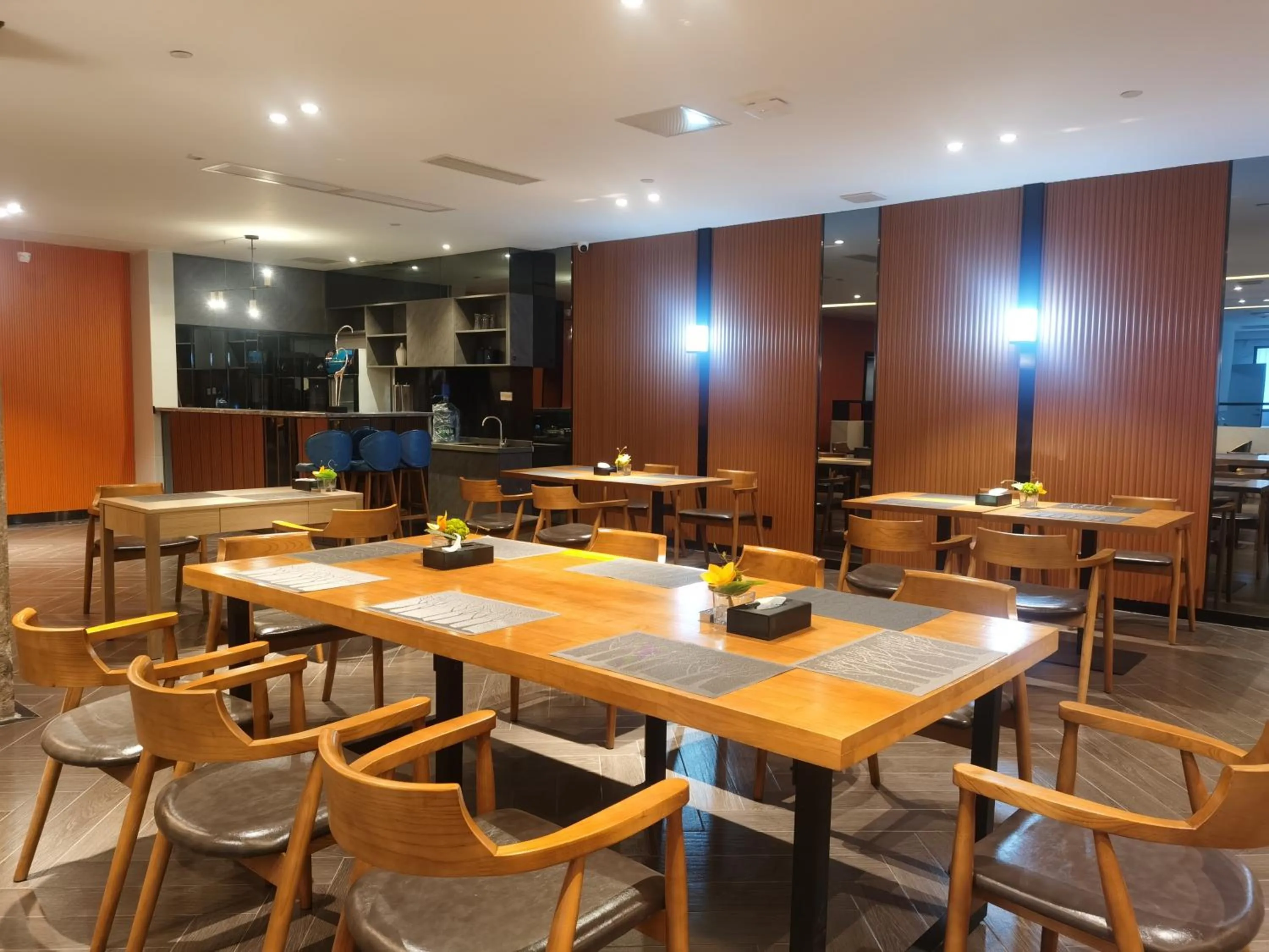 Restaurant/places to eat in Paco Hotel Guangzhou North Railway Station