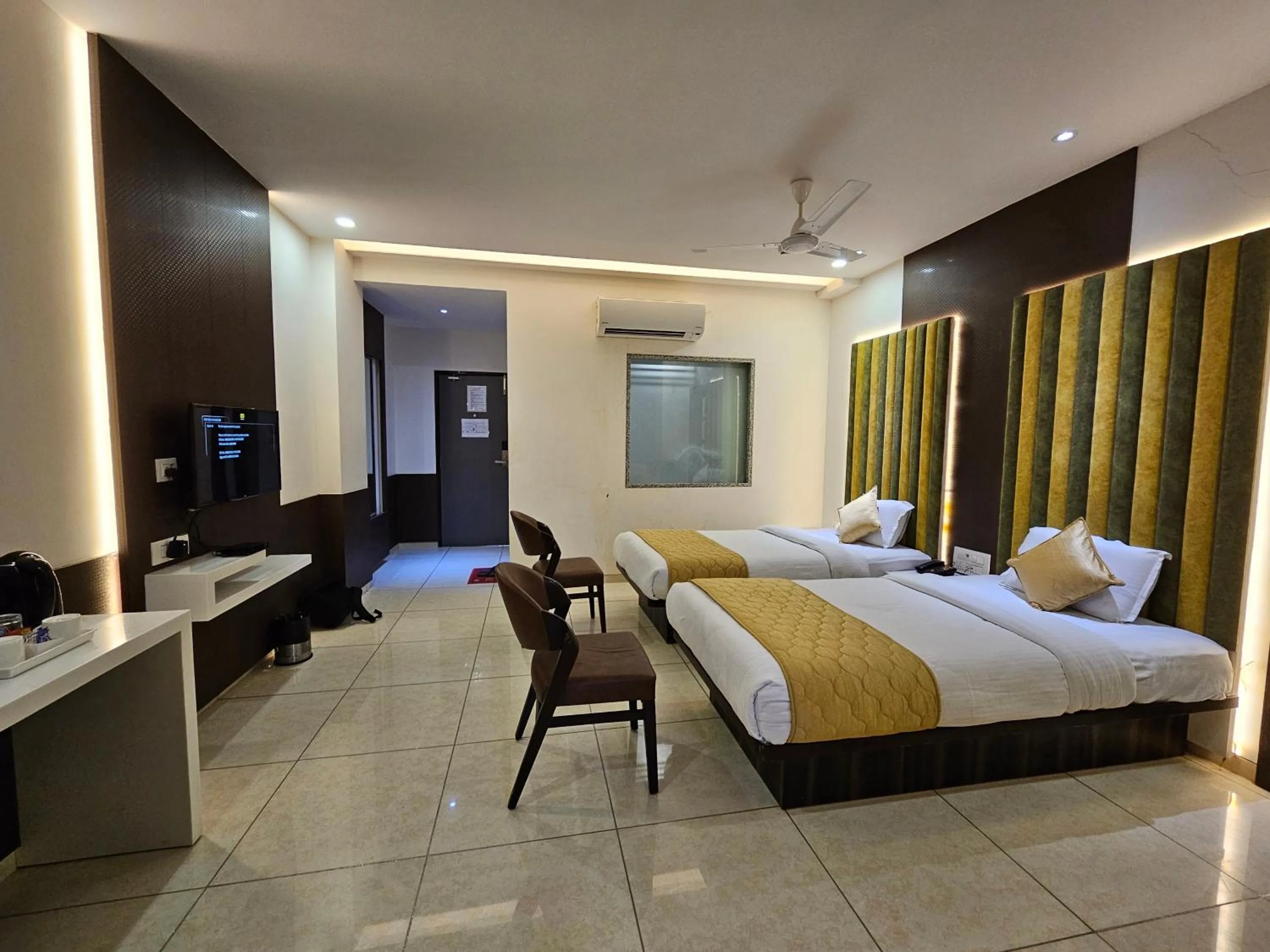 Bedroom, Bed in Hotel Grand Darshan Vadodara