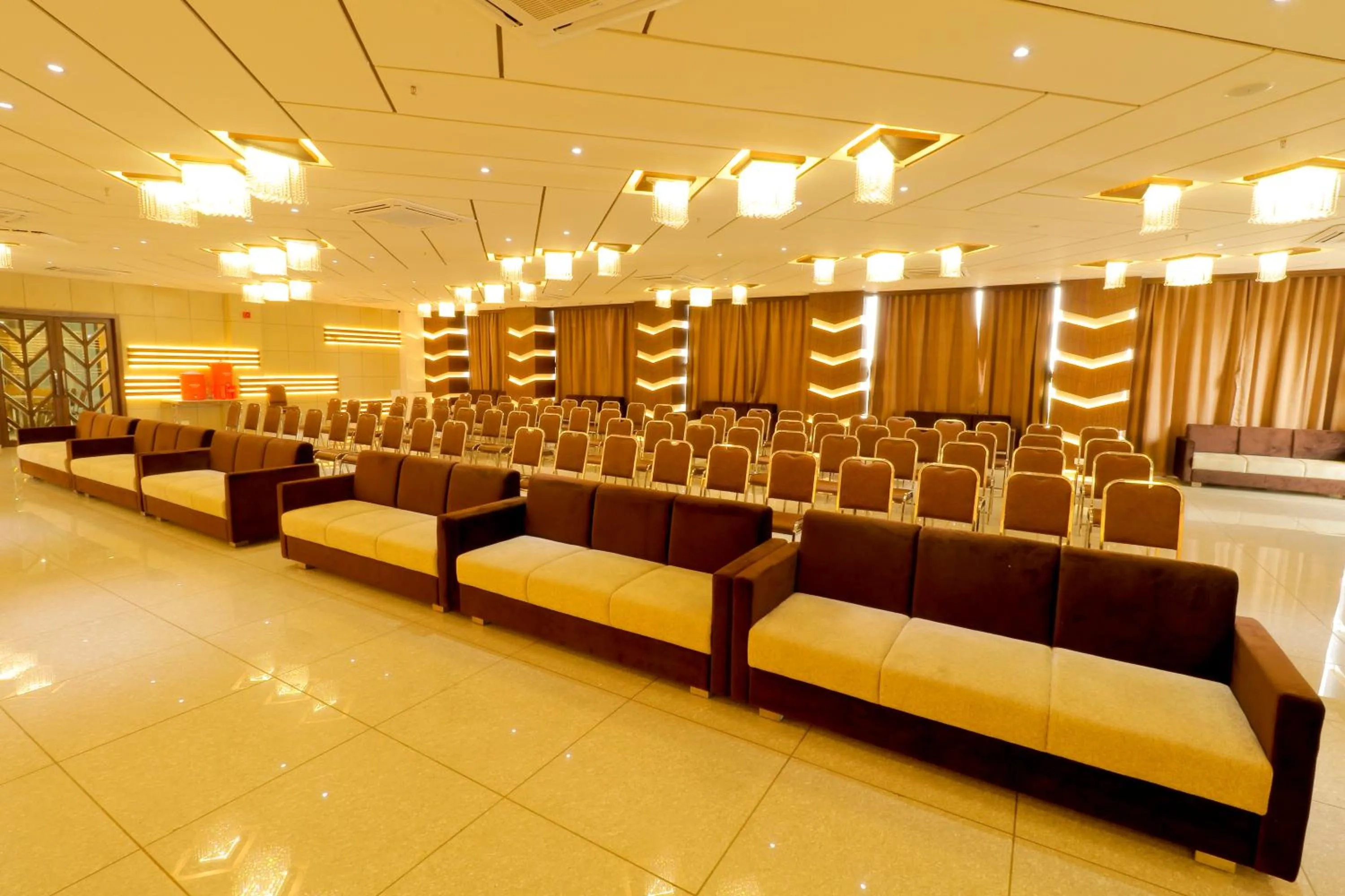 Banquet/Function facilities in Hotel Grand Darshan Vadodara