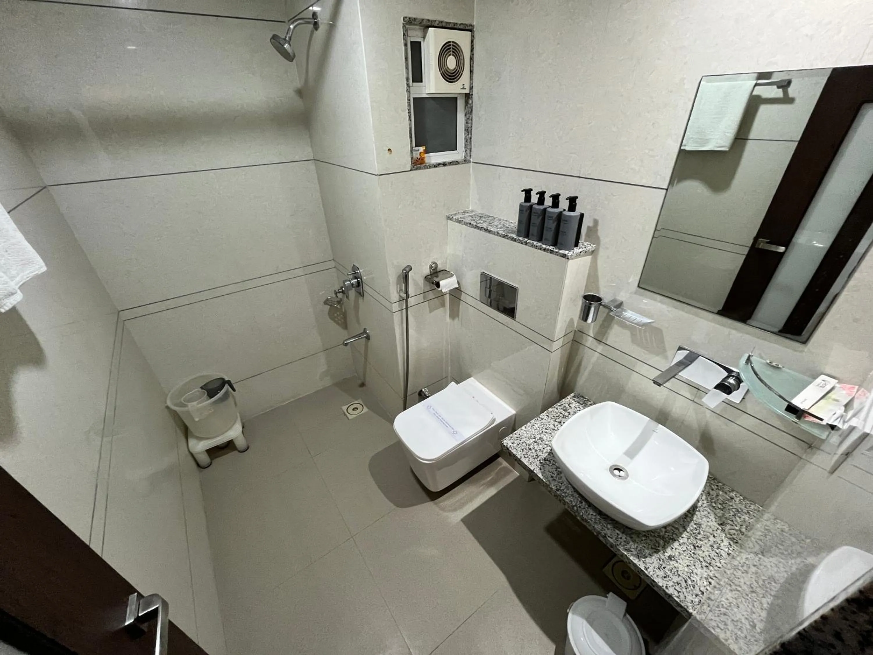 Bathroom in Hotel Grand Darshan Vadodara