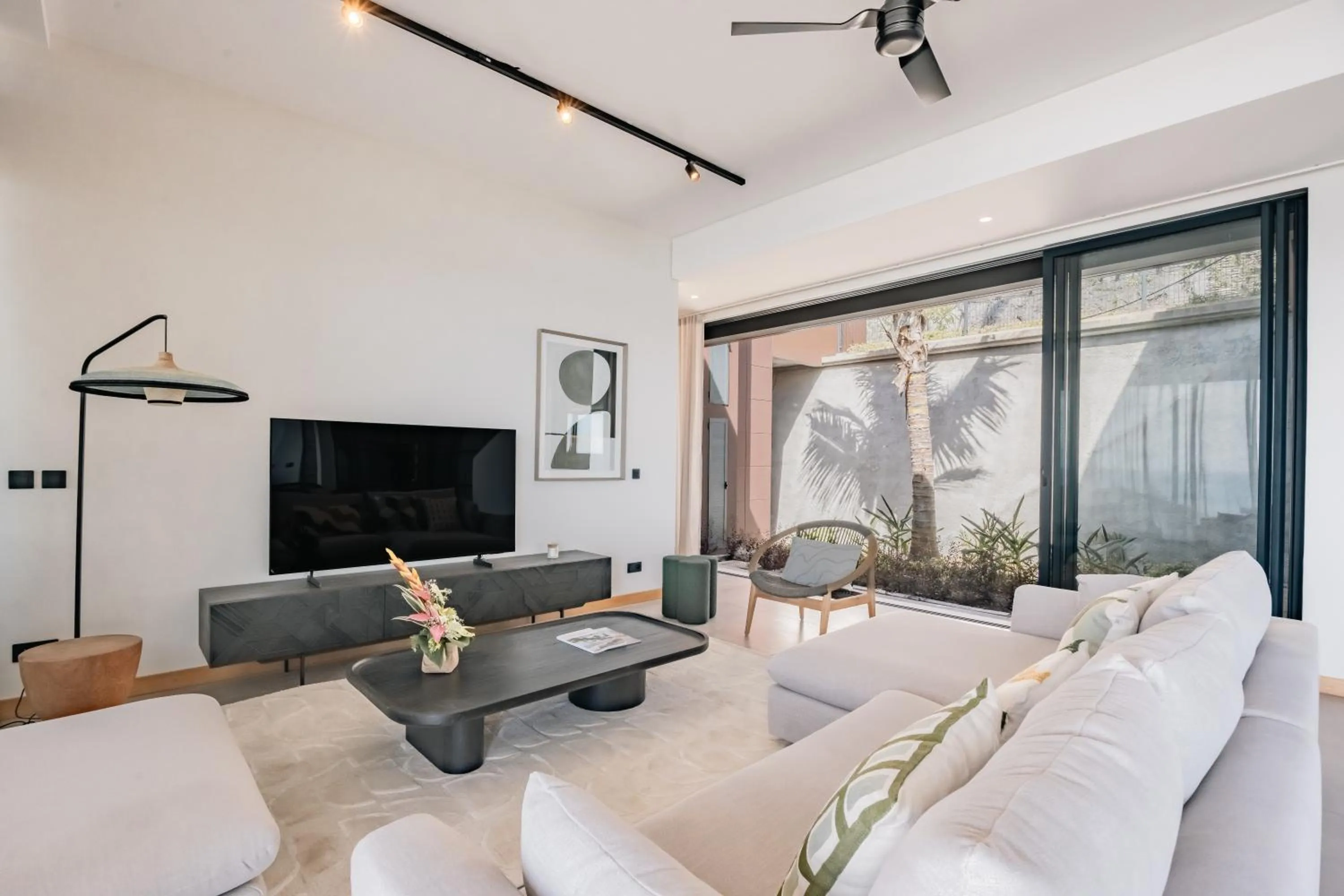 Communal lounge/ TV room in Legend Hill Residences and Spa