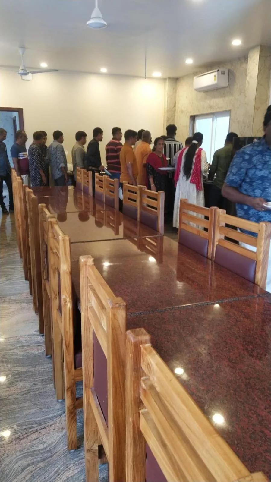 Restaurant/places to eat in Ramraj Resort