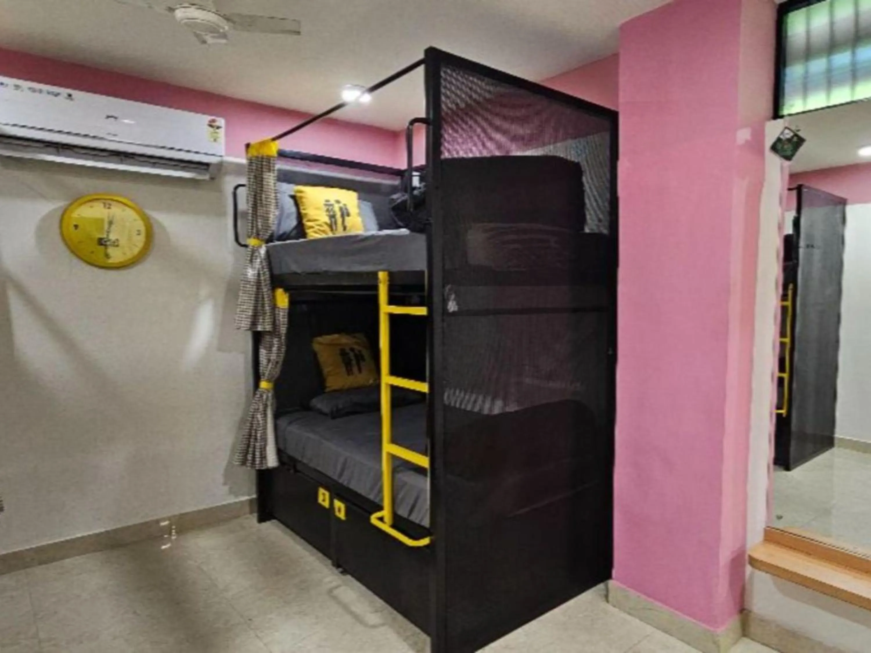 bunk bed in The Hosteller Jaipur, MI Road