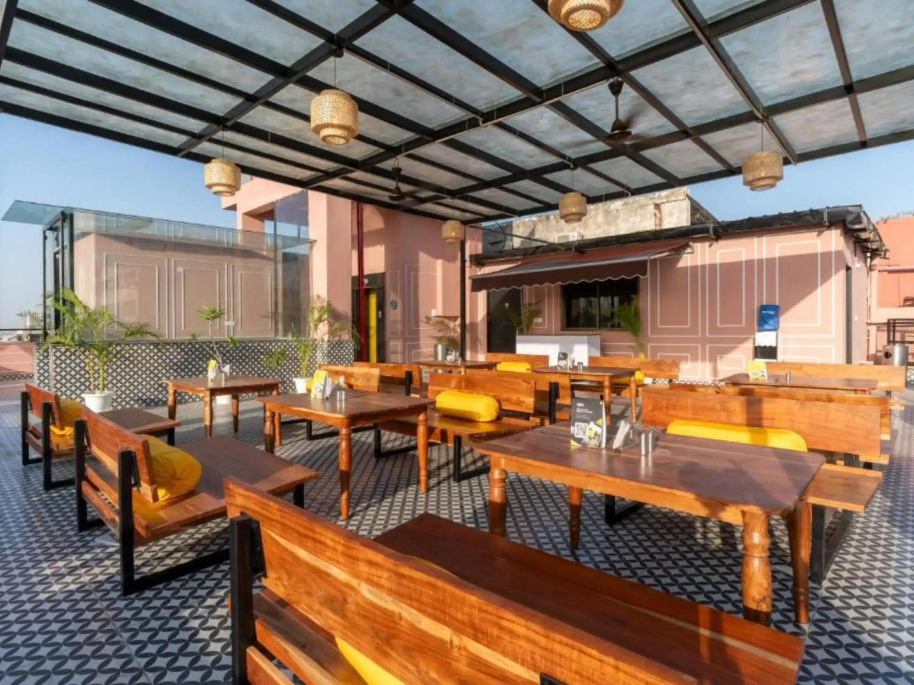 Restaurant/places to eat in The Hosteller Jaipur, MI Road Restaurant/places to eat in The Hosteller Jaipur, MI Road