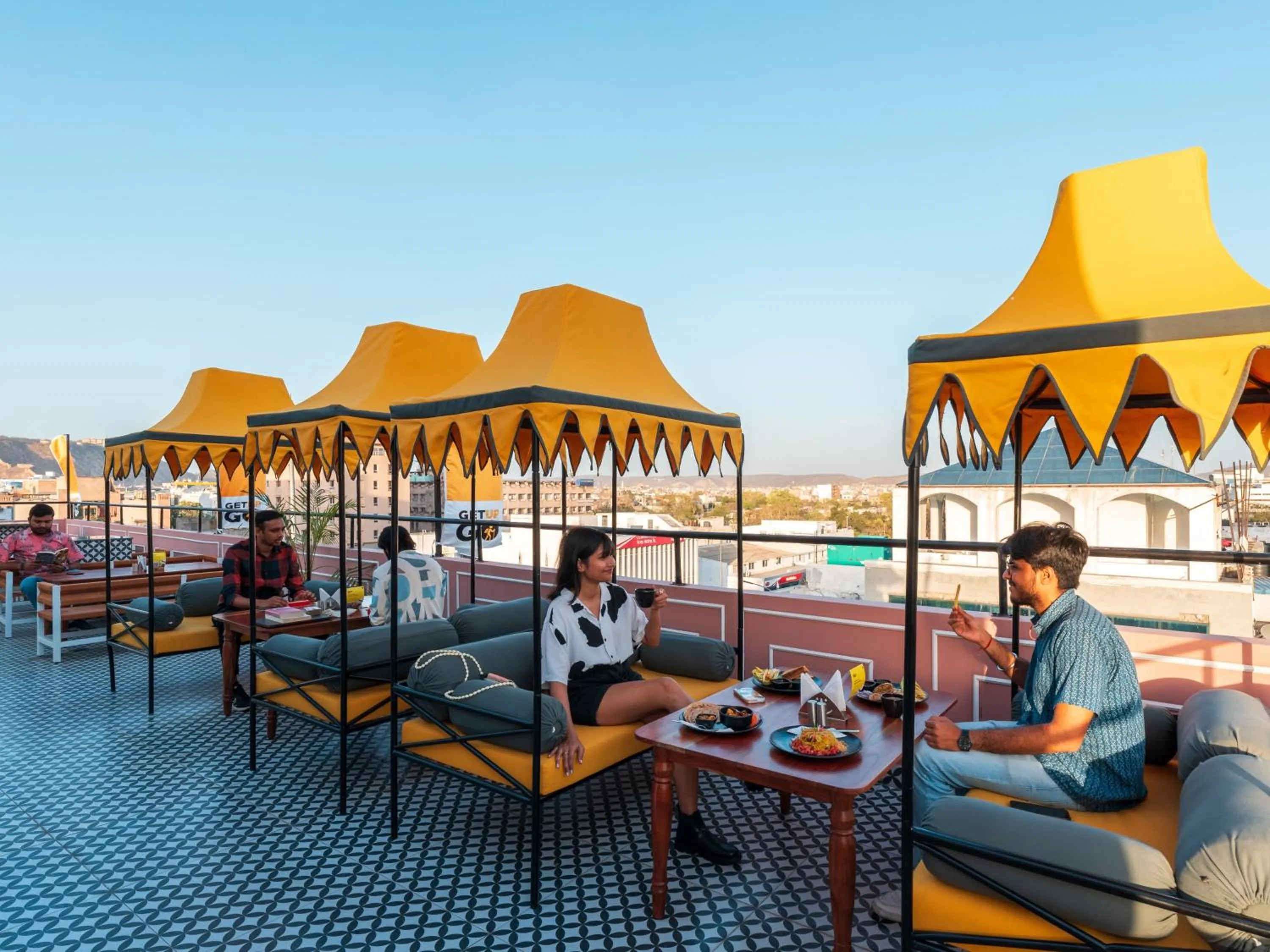 Restaurant/places to eat in The Hosteller Jaipur, MI Road