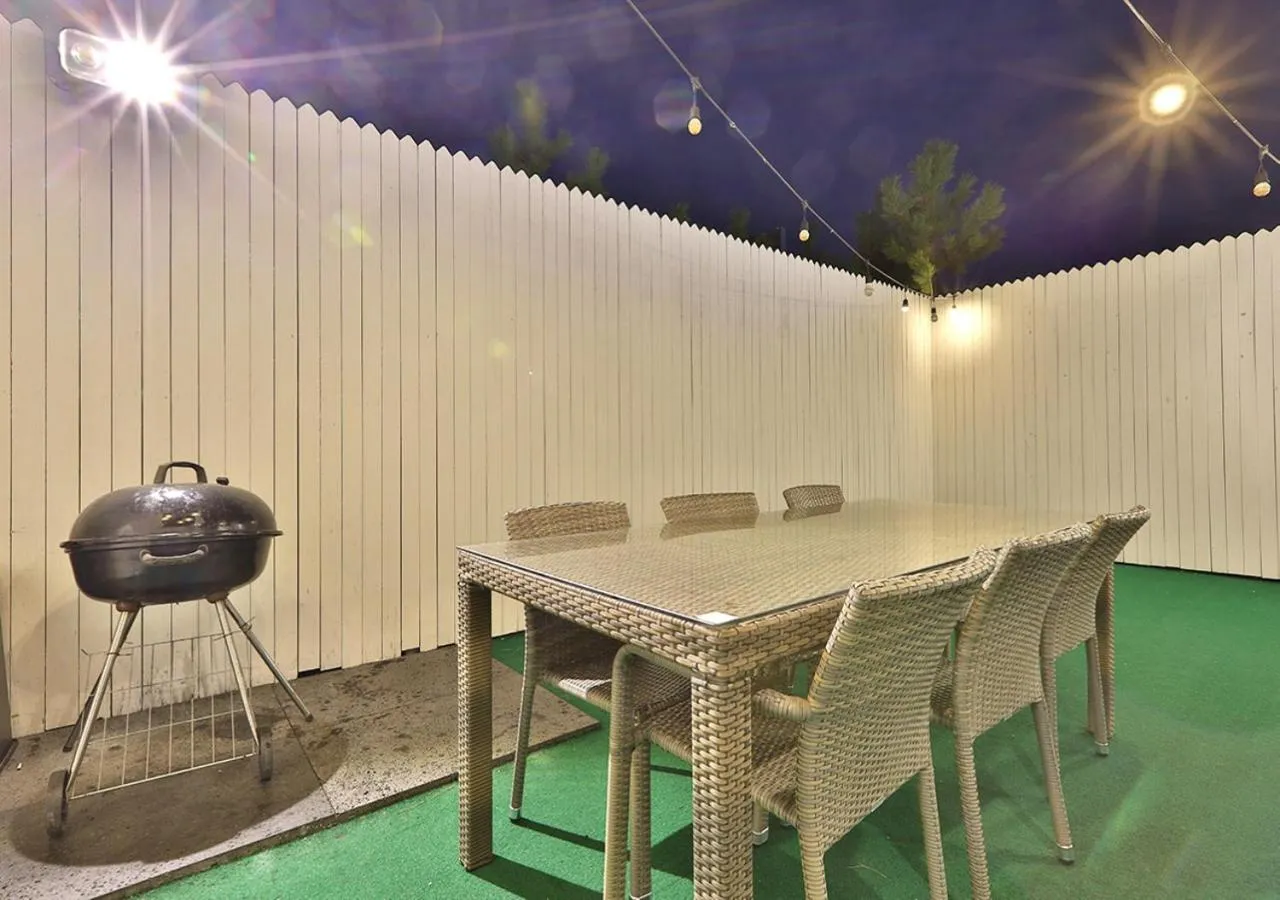 February Hotel Gimhae