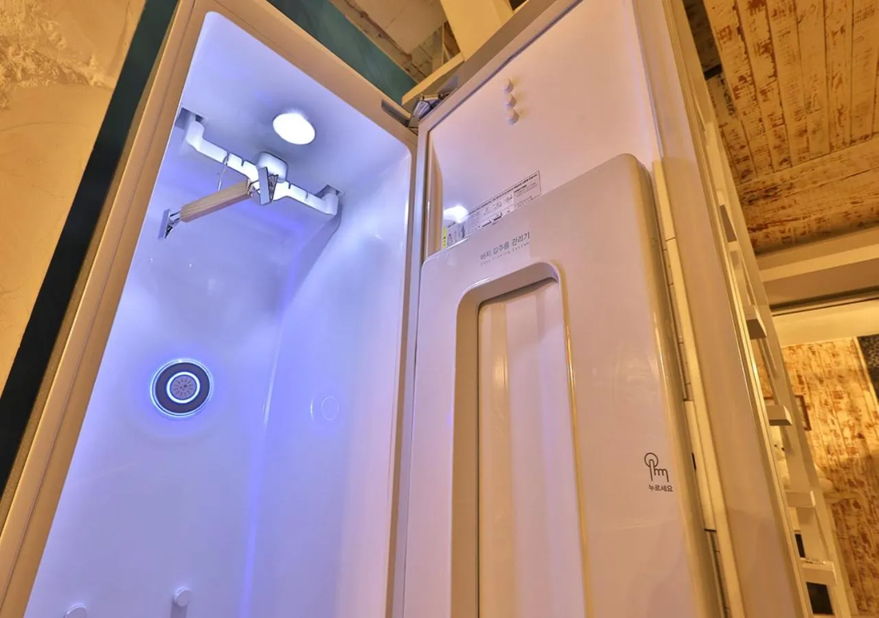 February Hotel Gimhae