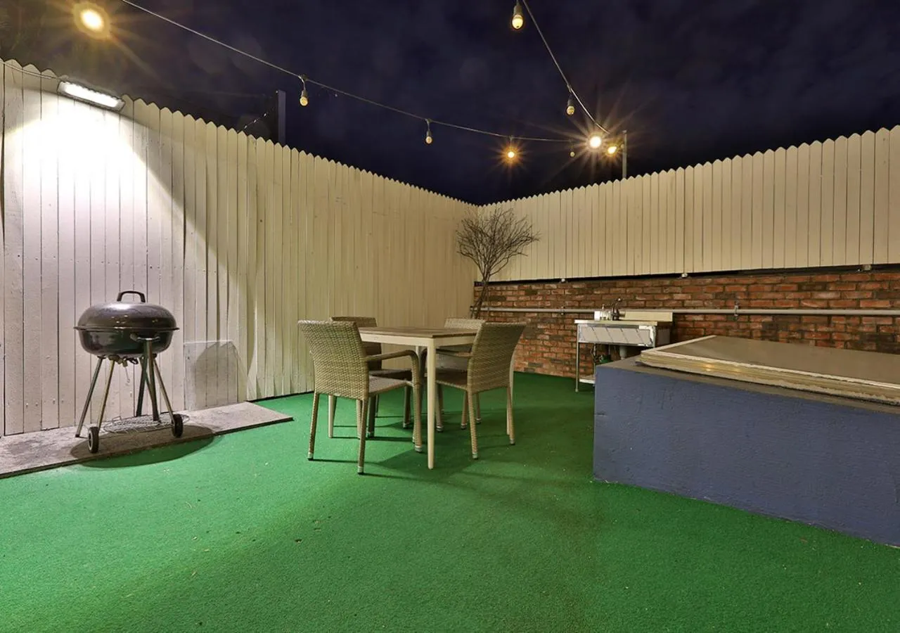 February Hotel Gimhae