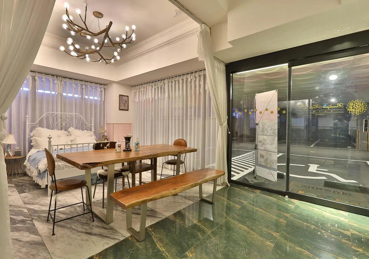 February Hotel Gimhae