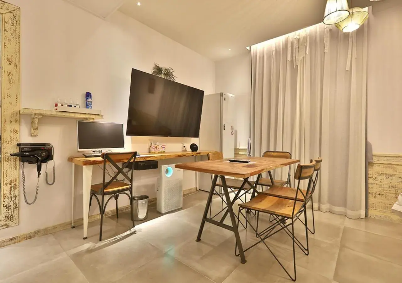 February Hotel Gimhae February Hotel Gimhae