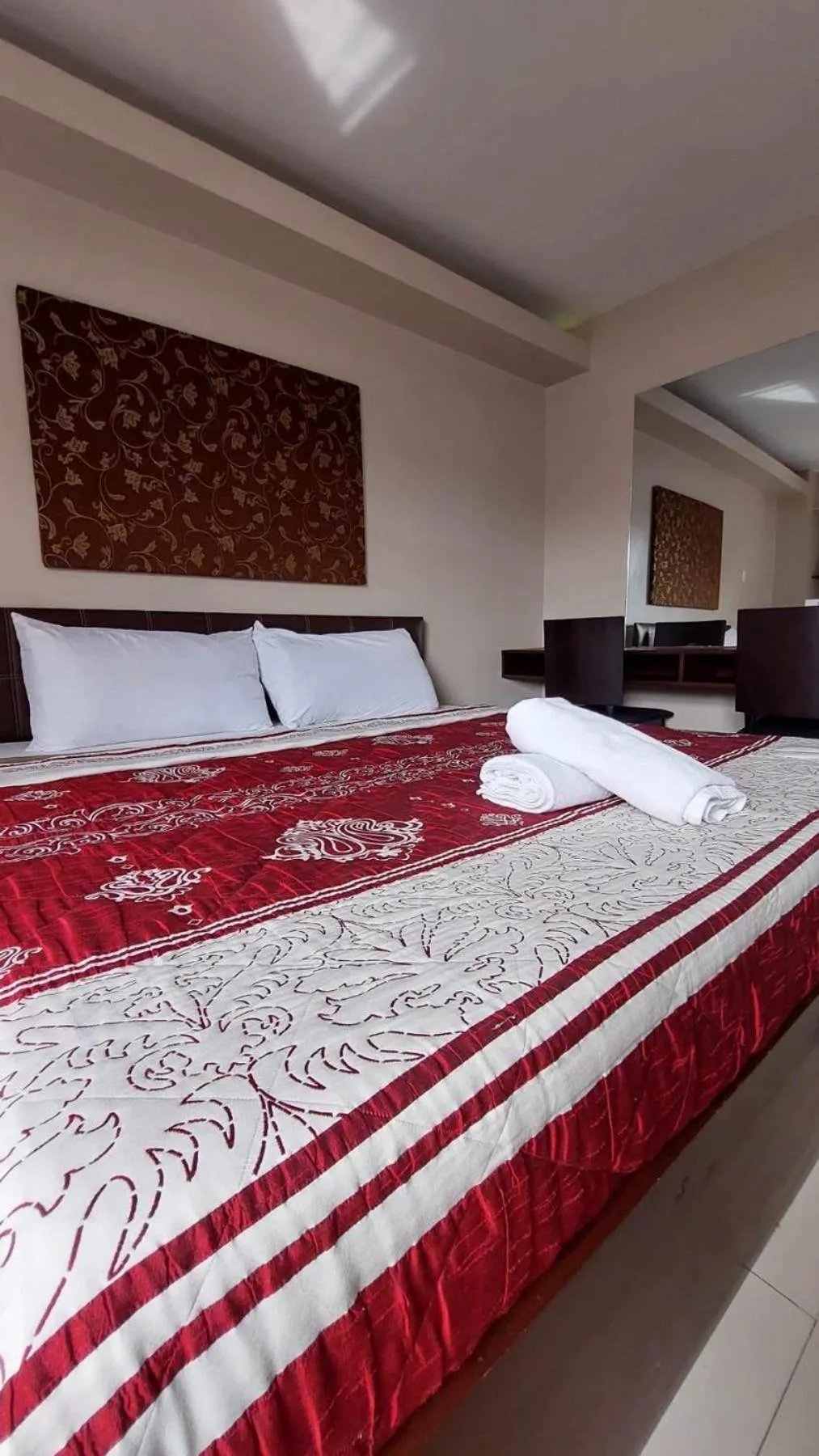 Bed in Regina Hometel