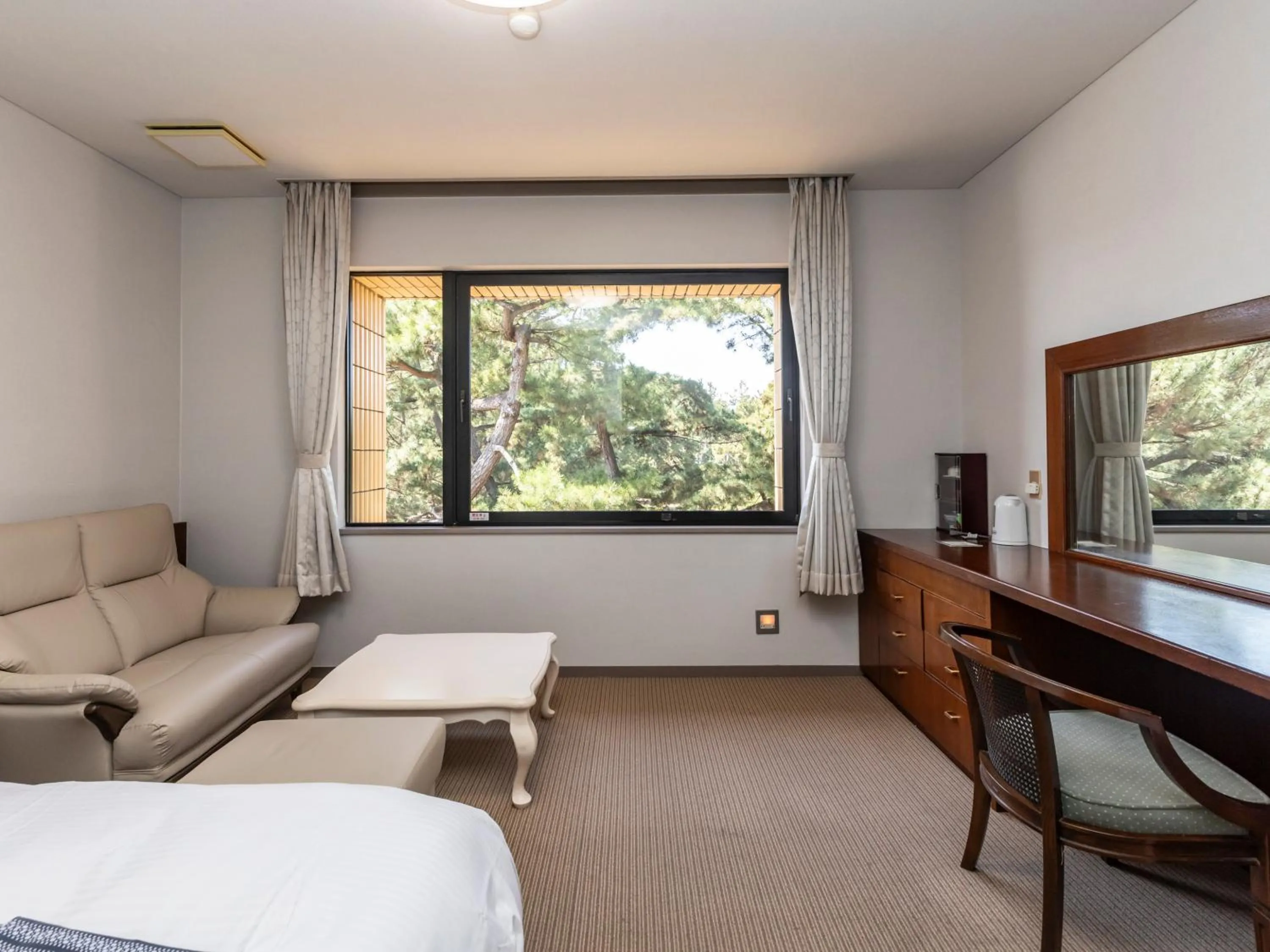 Queen Room - single occupancy in Tabist Kotohikisou