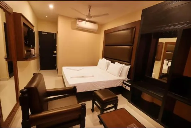 Bed in HOTEL SAMUDRA
