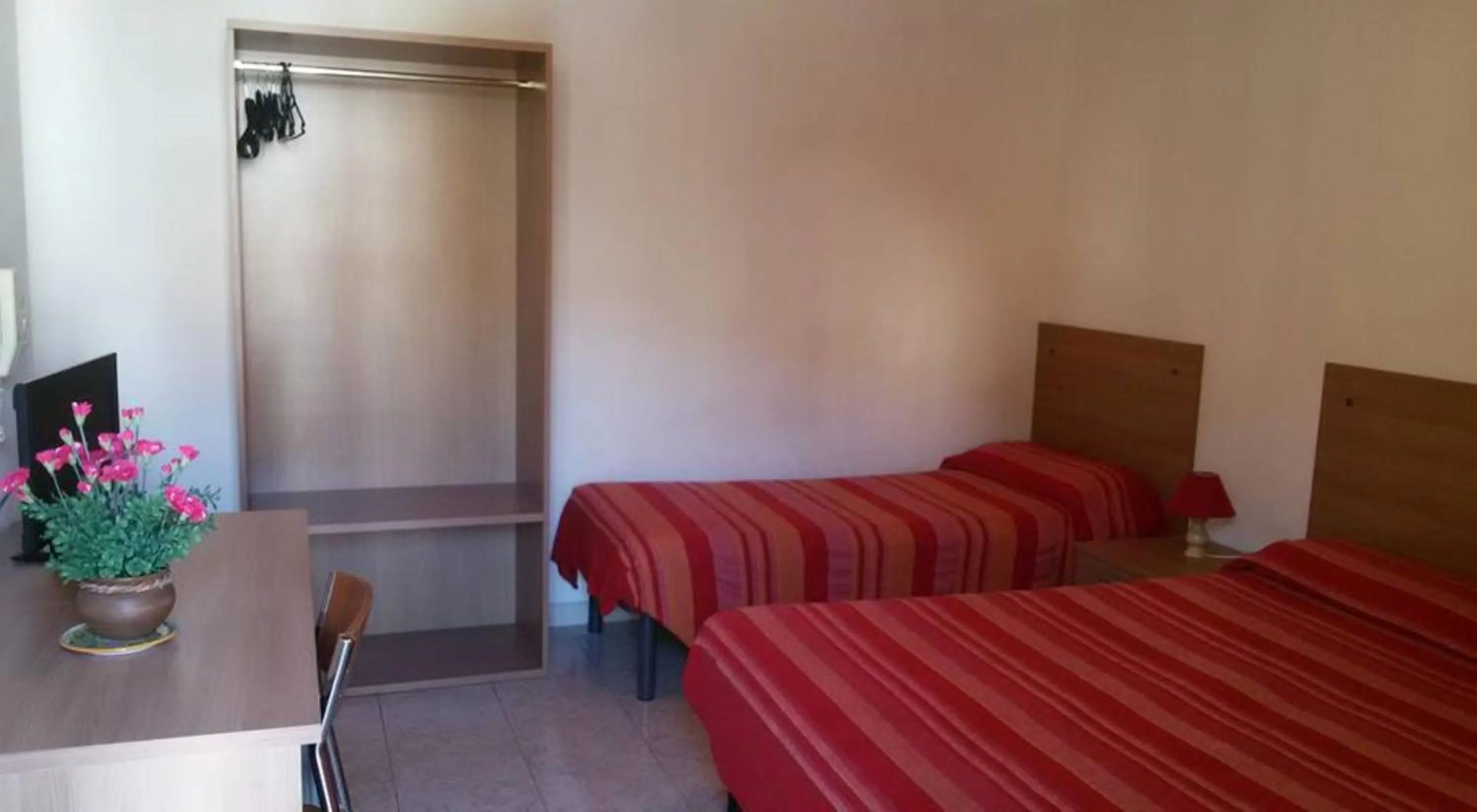 Bed in Hotel Pensione Cundari