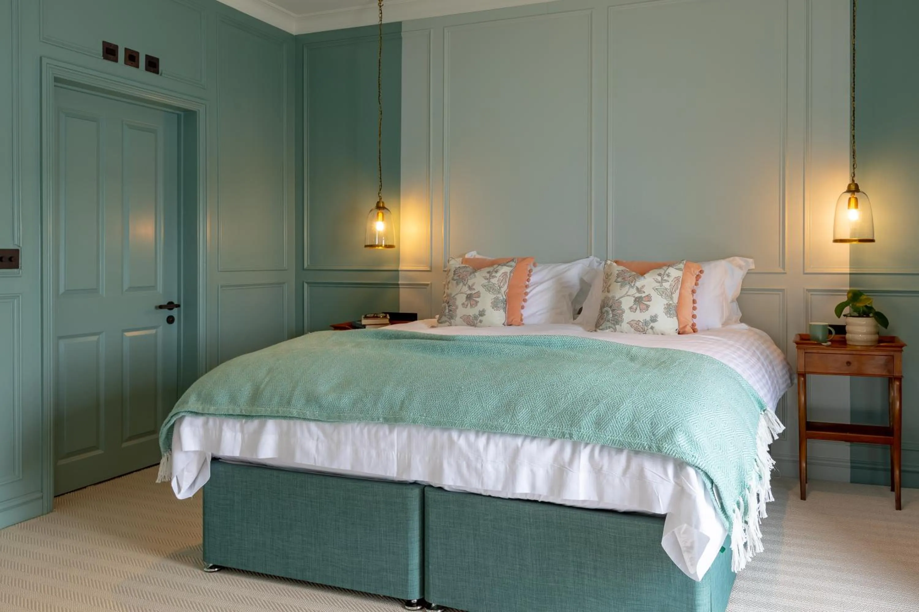 Queen Suite with Sea View in The Albion