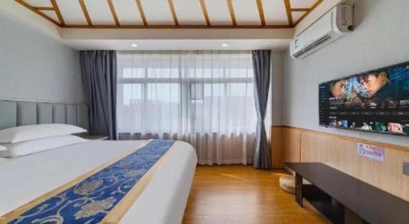 Bed in Yue Lai Yue Hotel