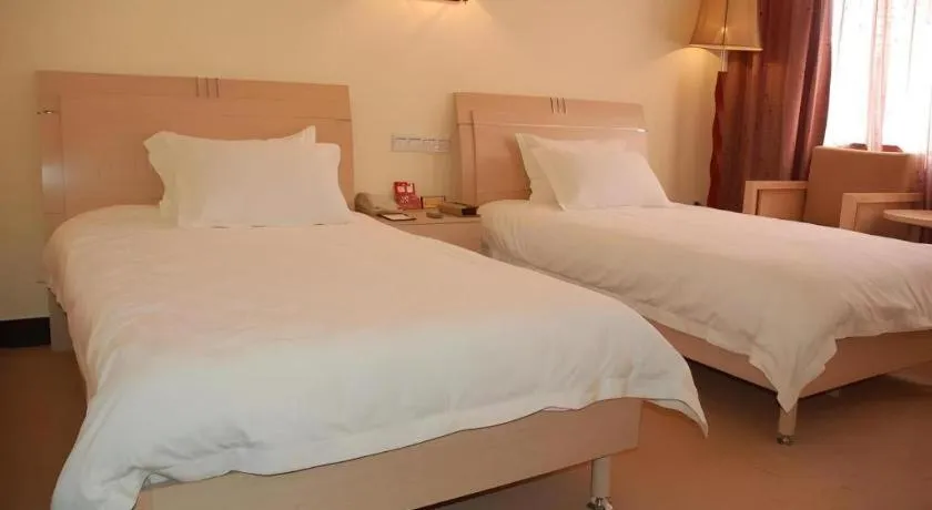 Bed in Yue Lai Yue Hotel