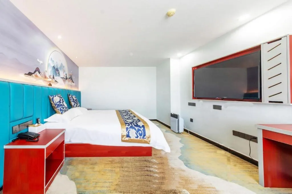 Bed in Yue Lai Yue Hotel