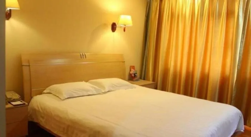 Bed in Yue Lai Yue Hotel