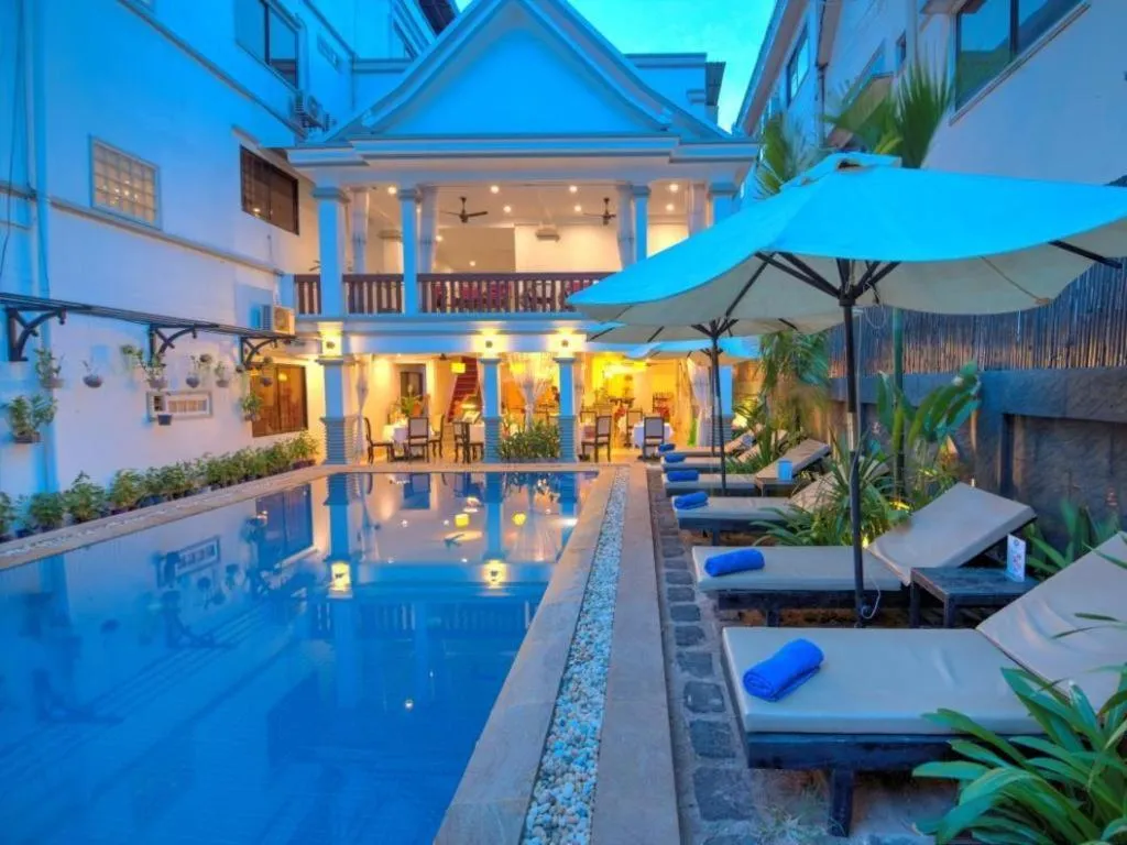 Popular Boutique Hotel