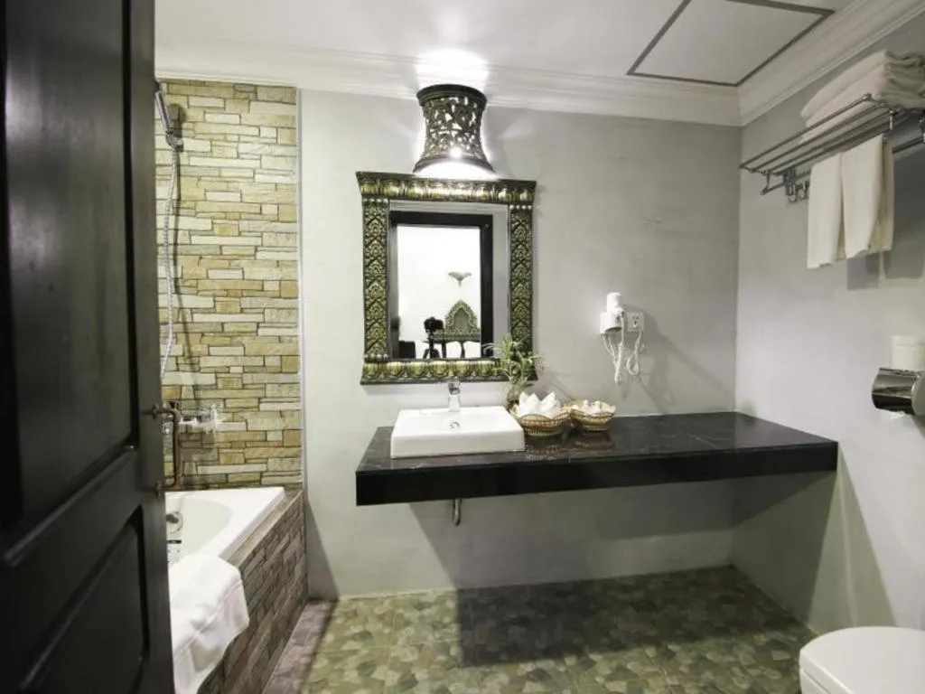 Popular Boutique Hotel