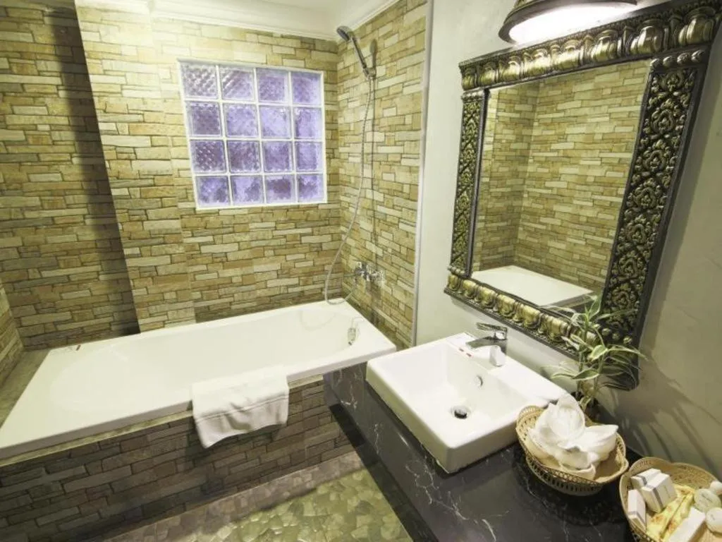 Popular Boutique Hotel