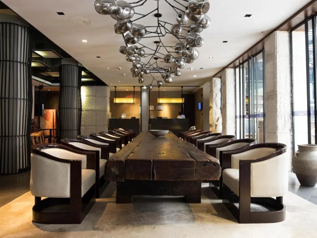 H Life Hotel