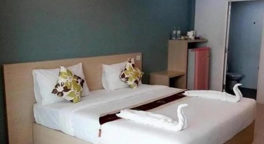 Bed in Kim Lung Airport Hotel