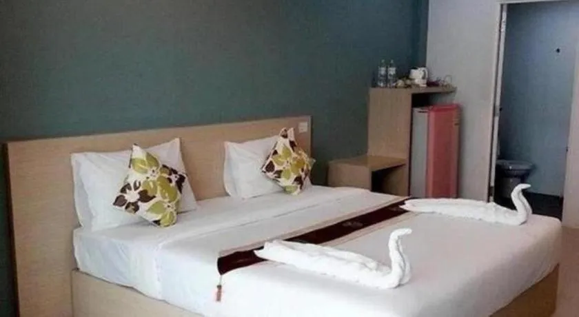 Bed in Kim Lung Airport Hotel