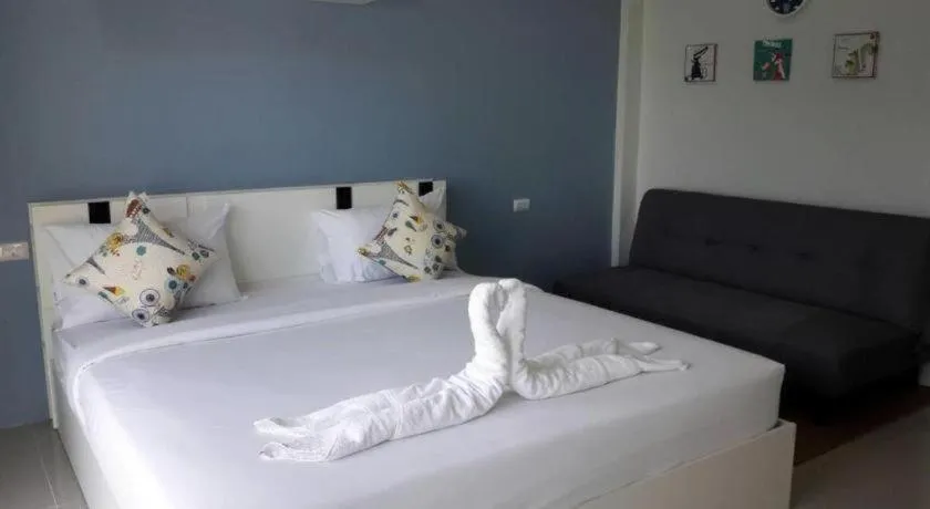 Bed in Kim Lung Airport Hotel