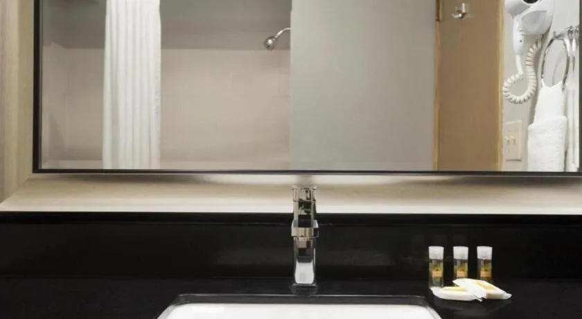 Days Inn by Wyndham Lacey Olympia Area