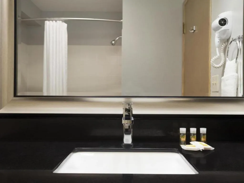 Days Inn by Wyndham Lacey Olympia Area