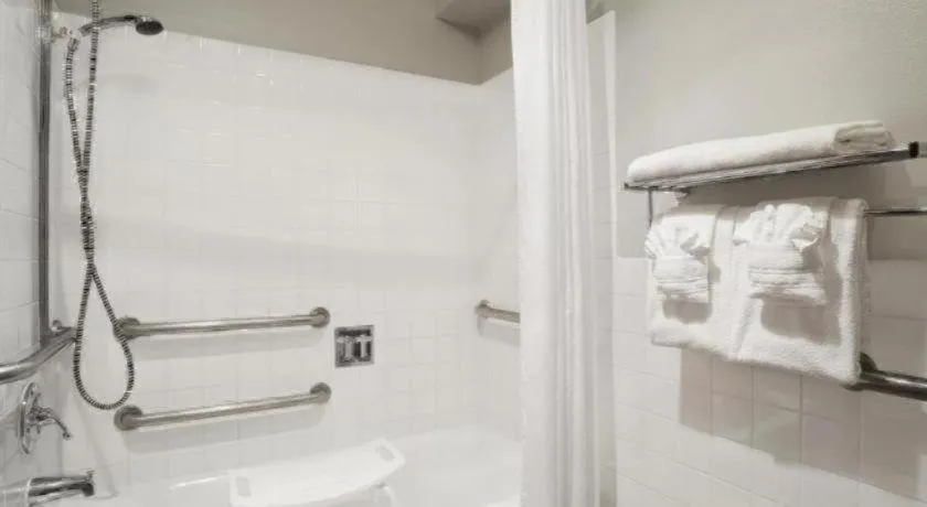 Days Inn by Wyndham Lacey Olympia Area