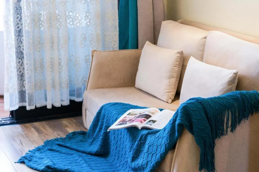 Bed in LARNG YAY  Riverview Resort Hotel