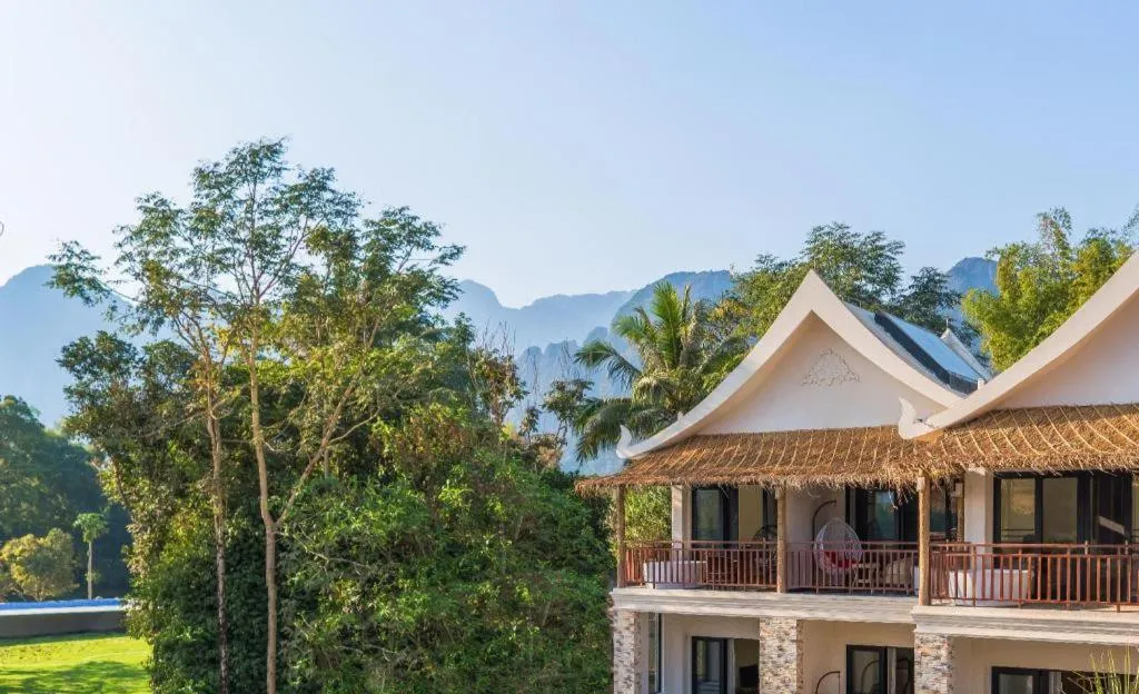 LARNG YAY  Riverview Resort Hotel