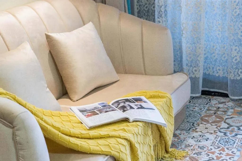 LARNG YAY  Riverview Resort Hotel