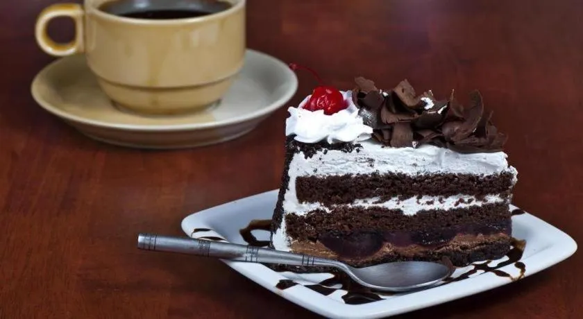 LARNG YAY  Riverview Resort Hotel