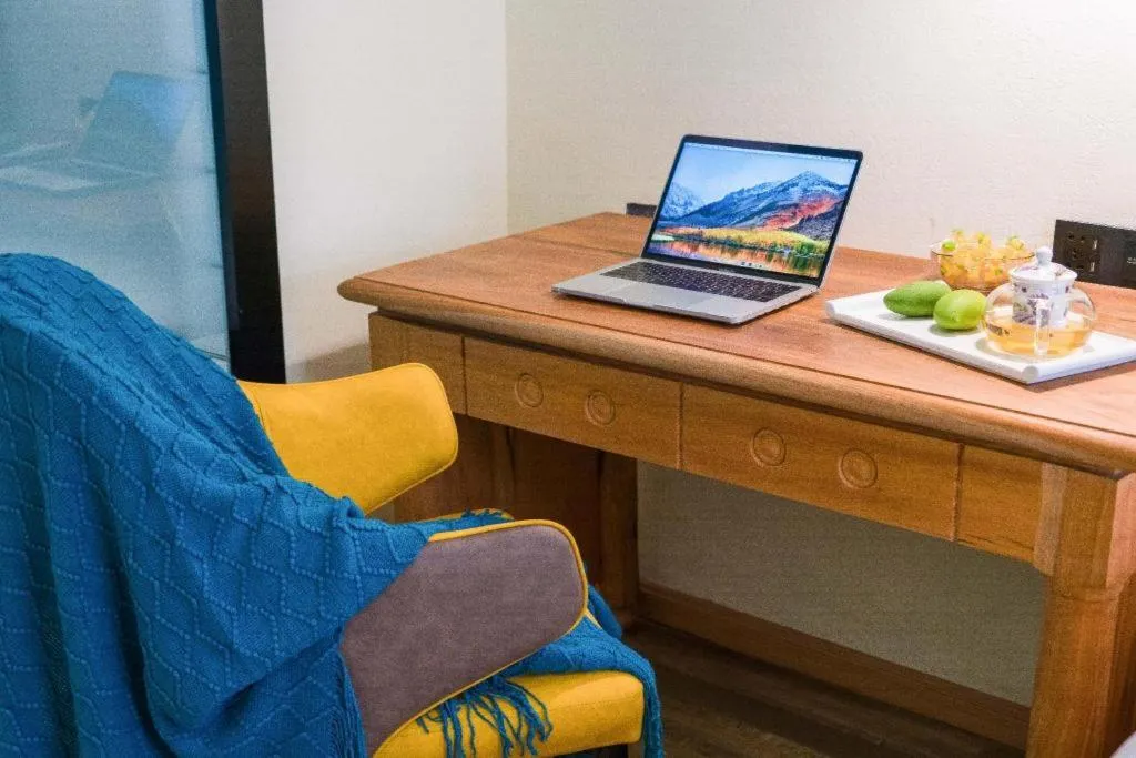 LARNG YAY  Riverview Resort Hotel