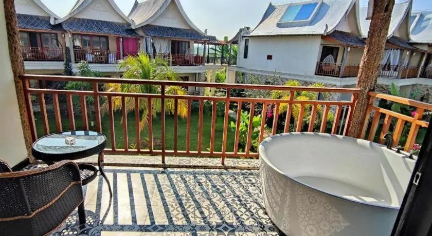 LARNG YAY  Riverview Resort Hotel