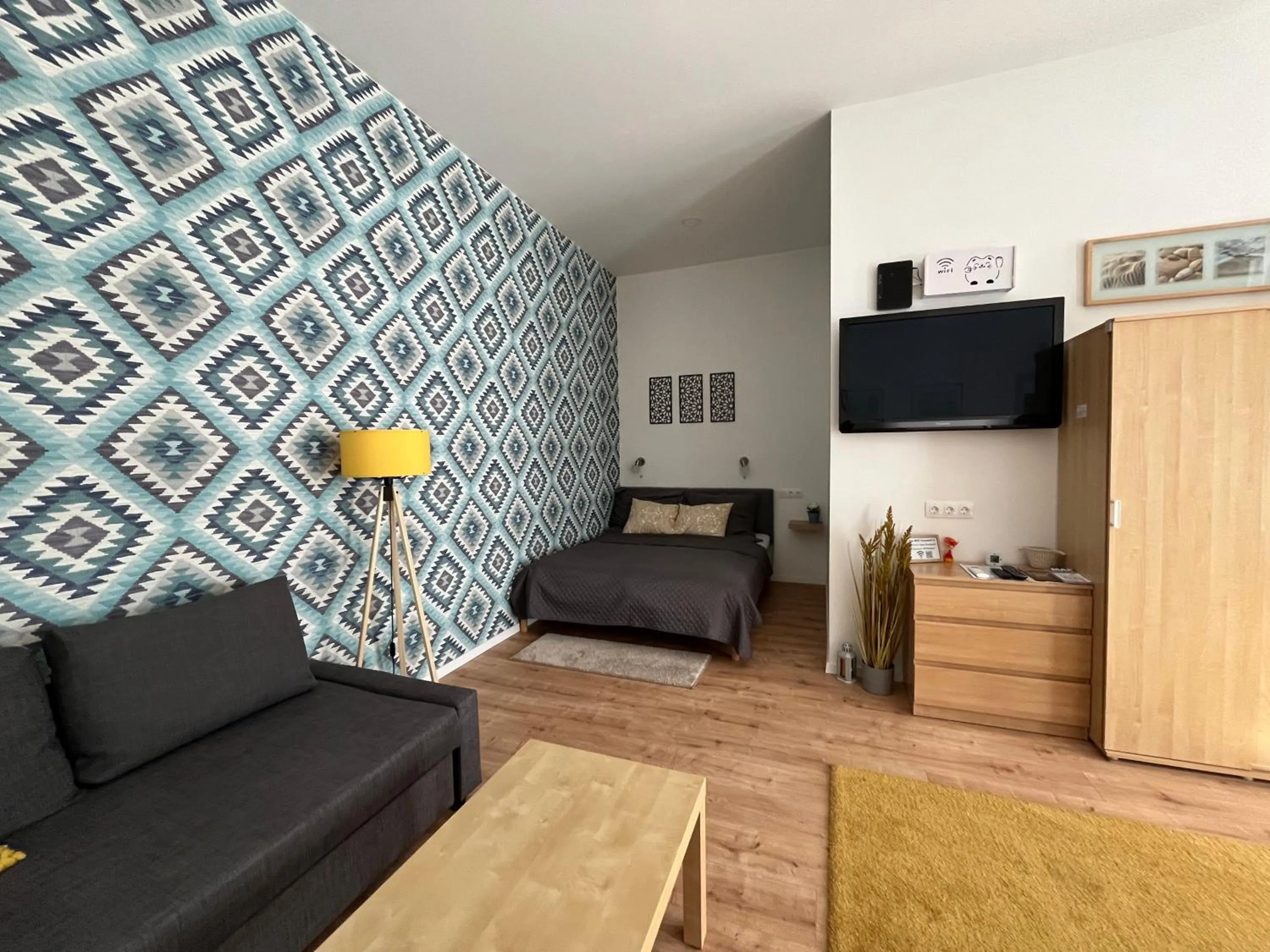 CenterPoint R7 Apartment