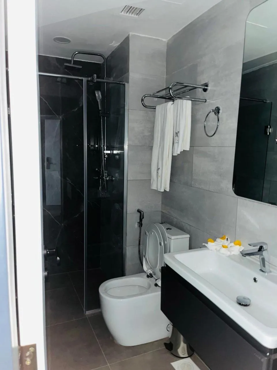 Bathroom in Shitaye Suite Hotel