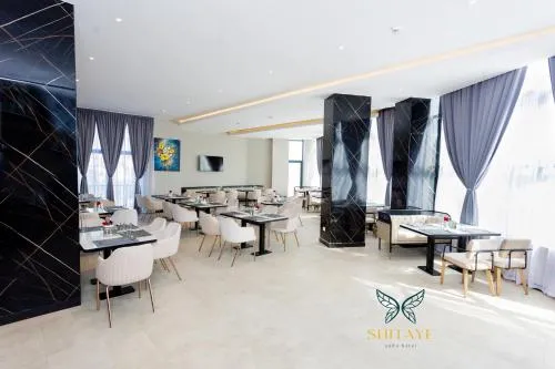 Restaurant/places to eat in Shitaye Suite Hotel