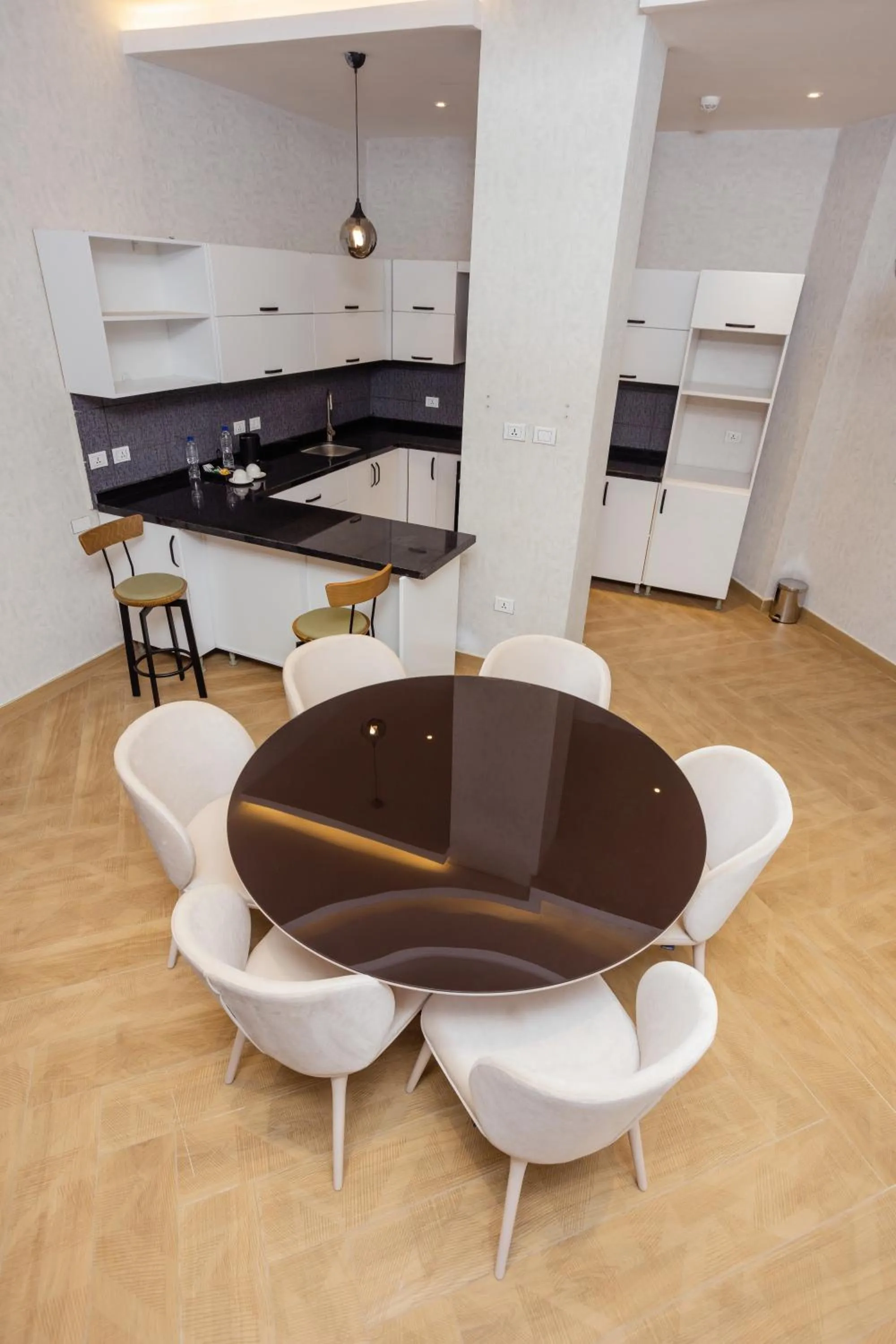 Kitchen or kitchenette in Shitaye Suite Hotel