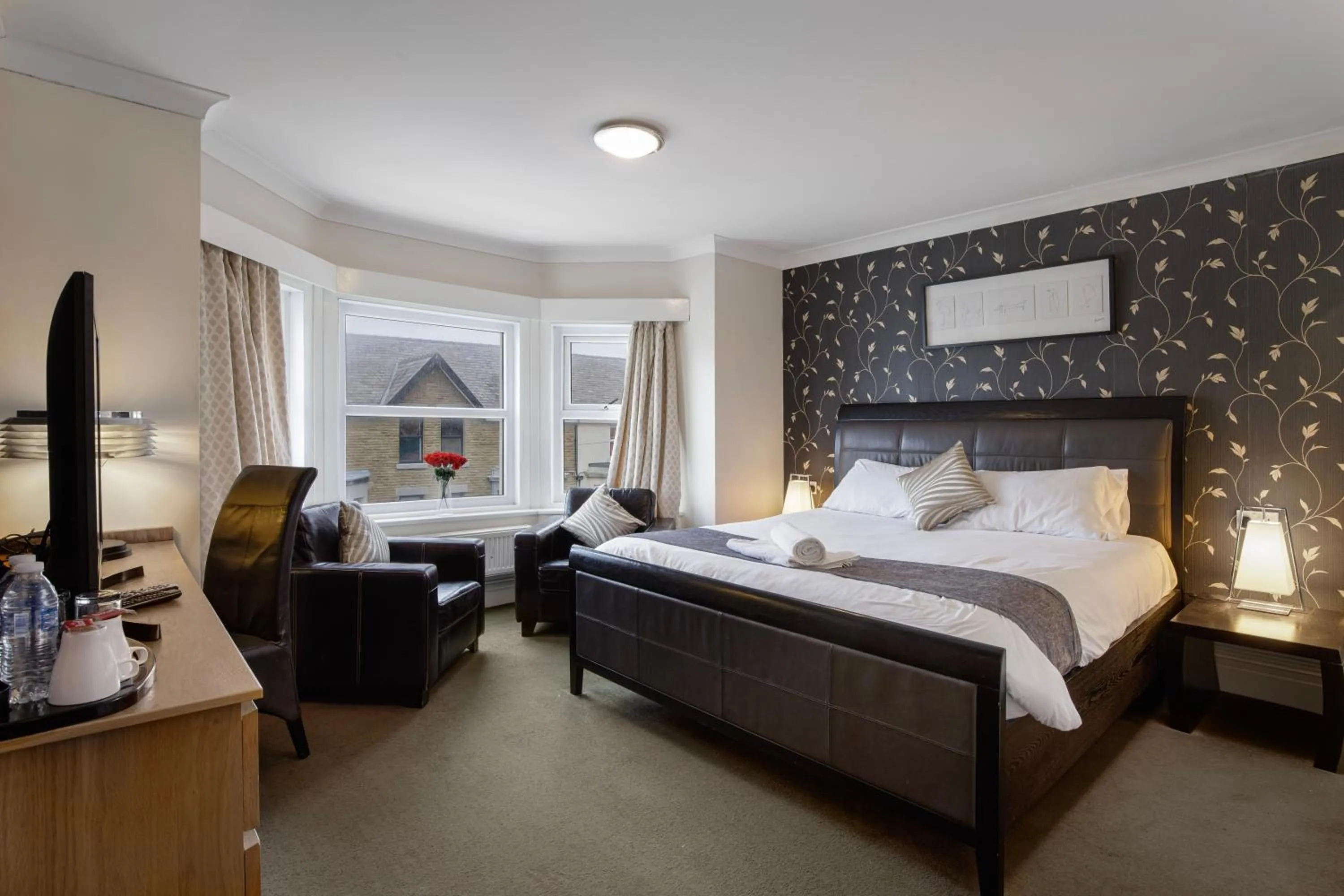 Suite with Spa Bath in Ashley Victoria