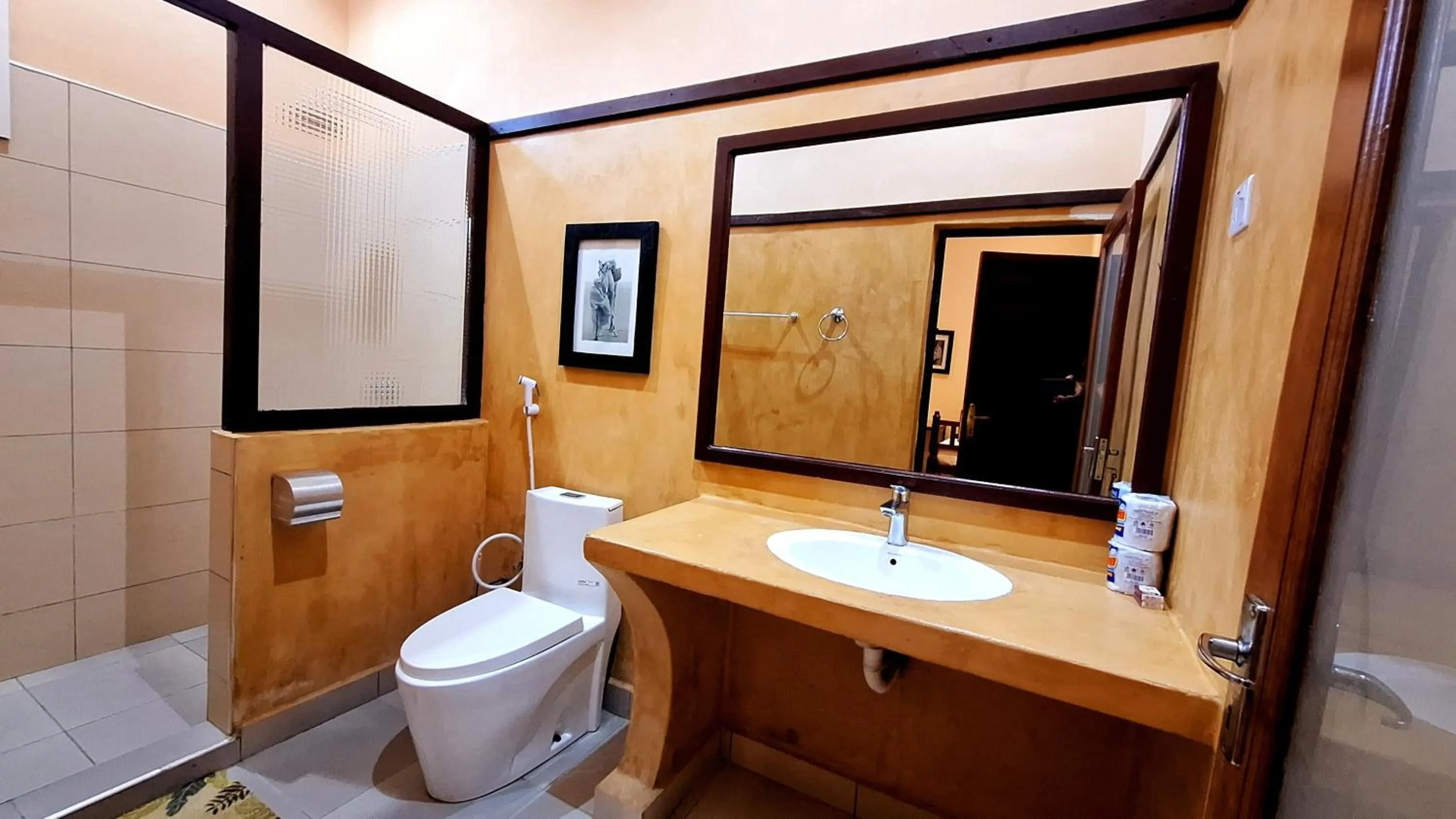 Toilet in Rumaisa Hotel