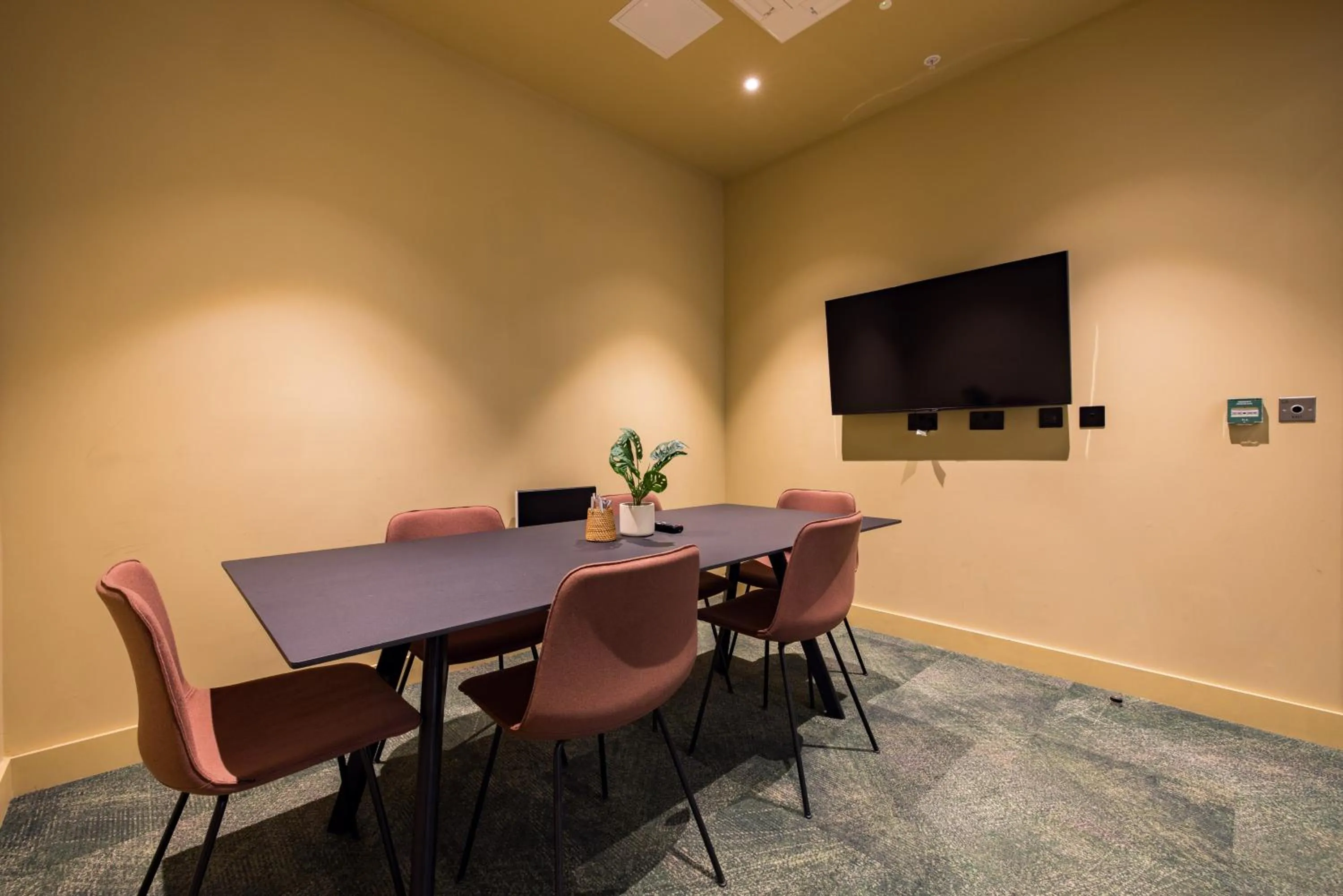 Property building in Charles Hope Birmingham Centre