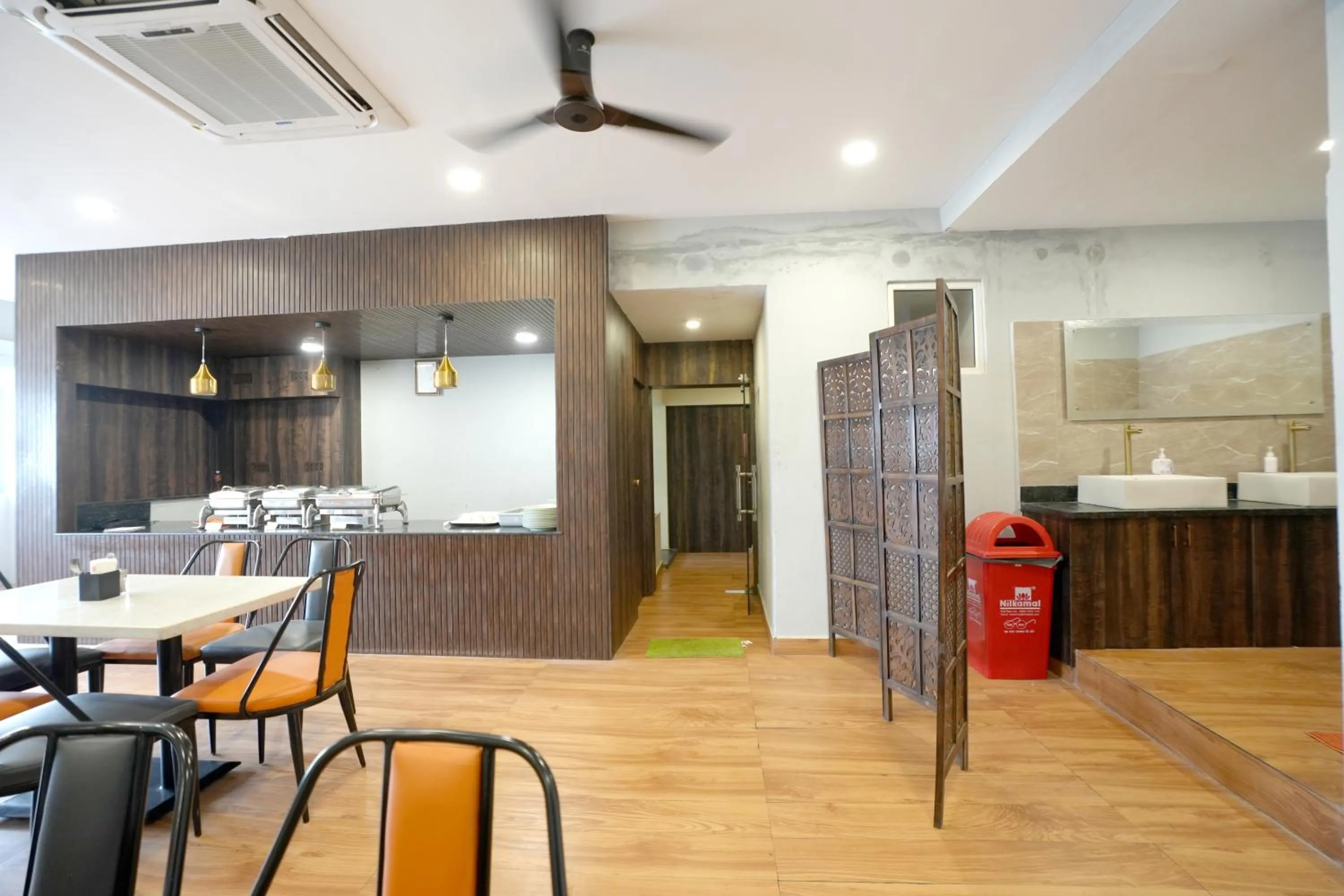 Kitchen or kitchenette in Hotel Viola Suites Madhapur, Business Hotel