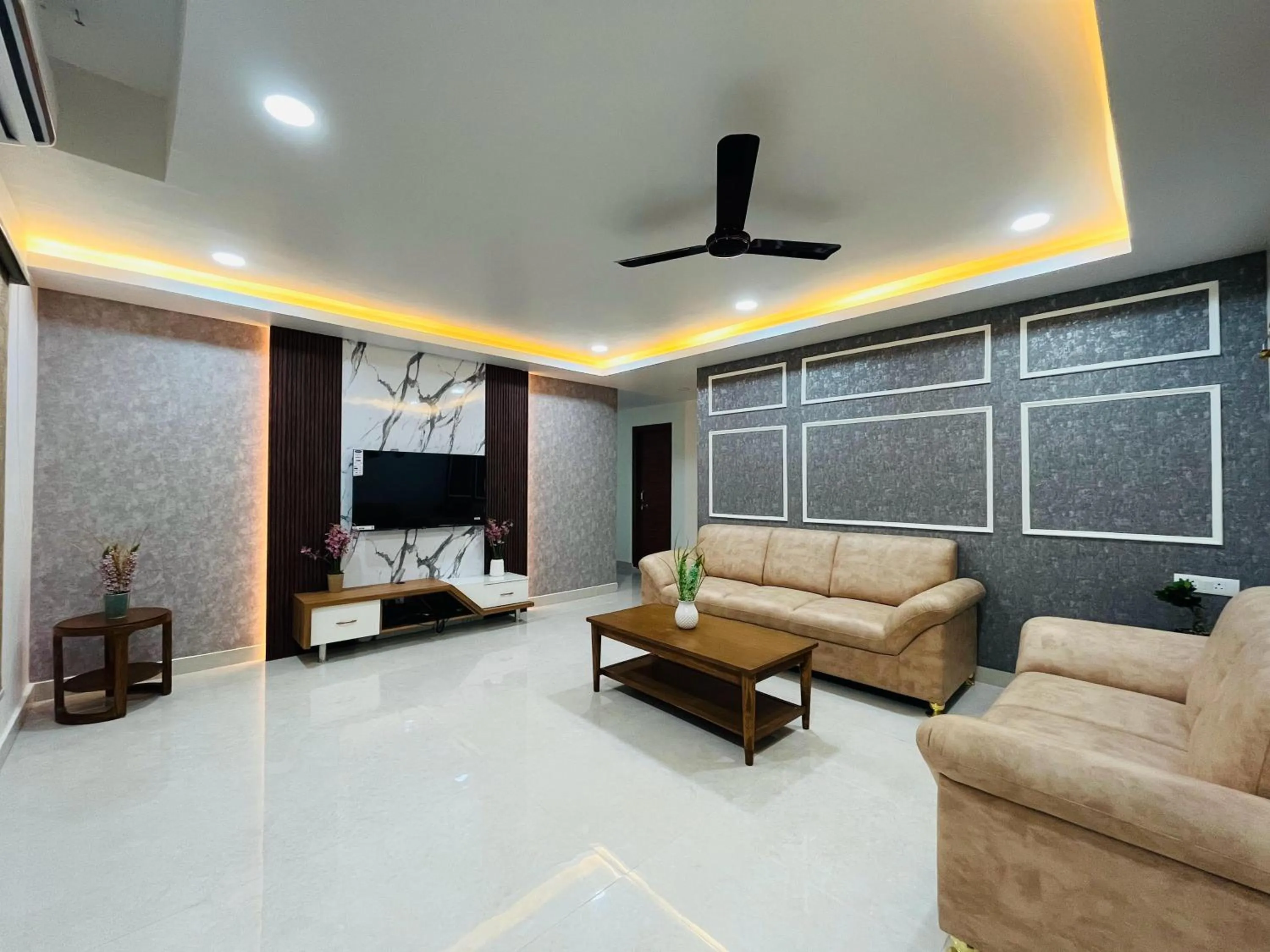 Living room in Hotel Viola Suites Madhapur, Business Hotel