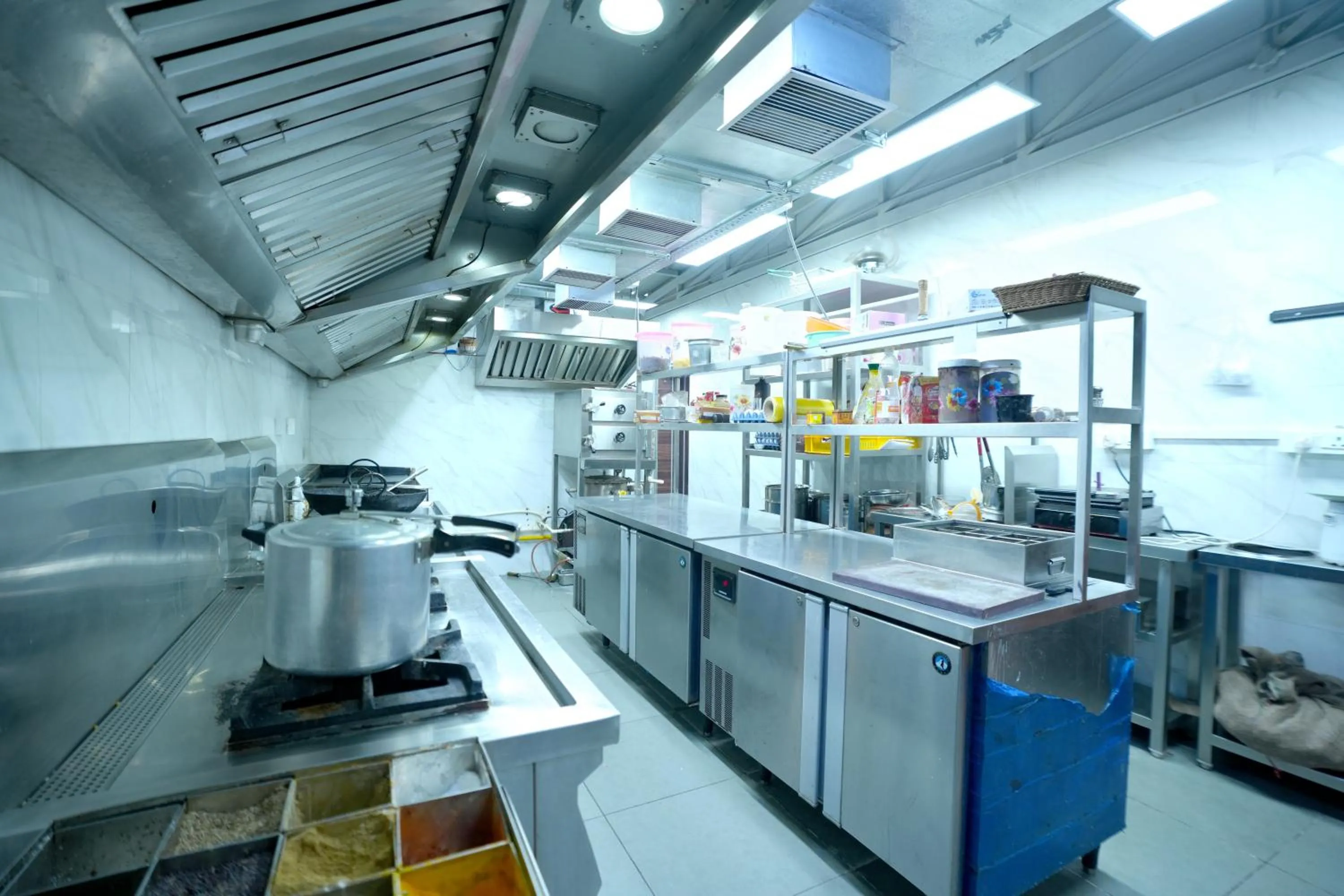 Kitchen or kitchenette in Hotel Viola Suites Madhapur, Business Hotel